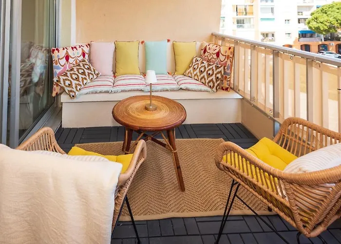 Marina, De Parel Aan De Côte D'azur *