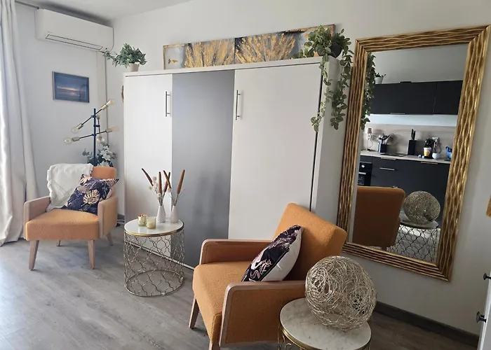 Marina, De Parel Aan De Côte D'azur * Hyères